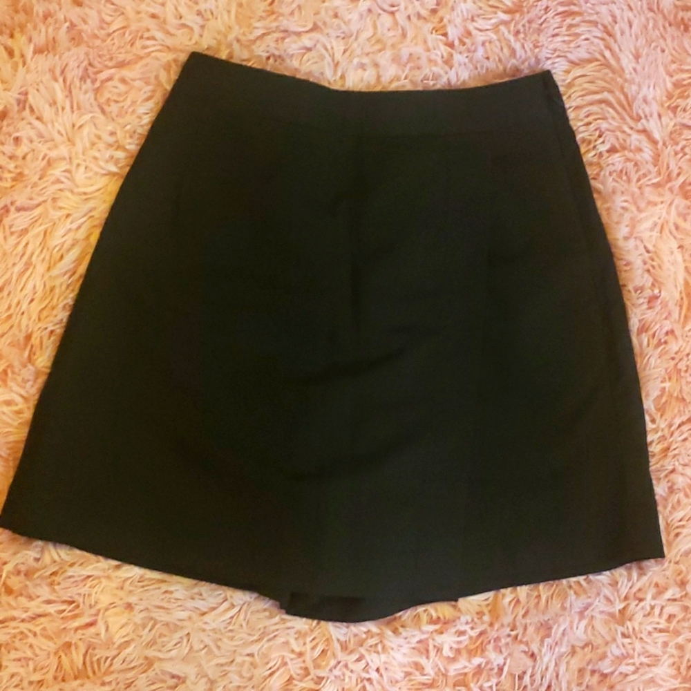 Uniqlo skort
